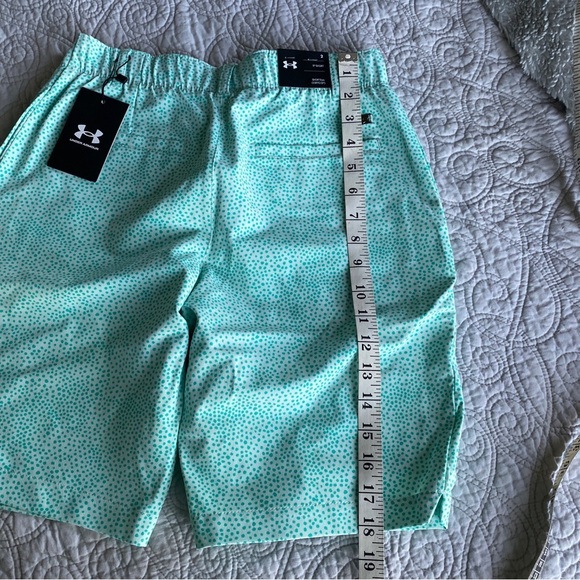 Under Armour Links Printed Mint Green 9” Shorts NWT - Picture 4 of 10
